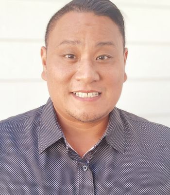 Portrait of Robert Tabafunda-Apostol, Broker.